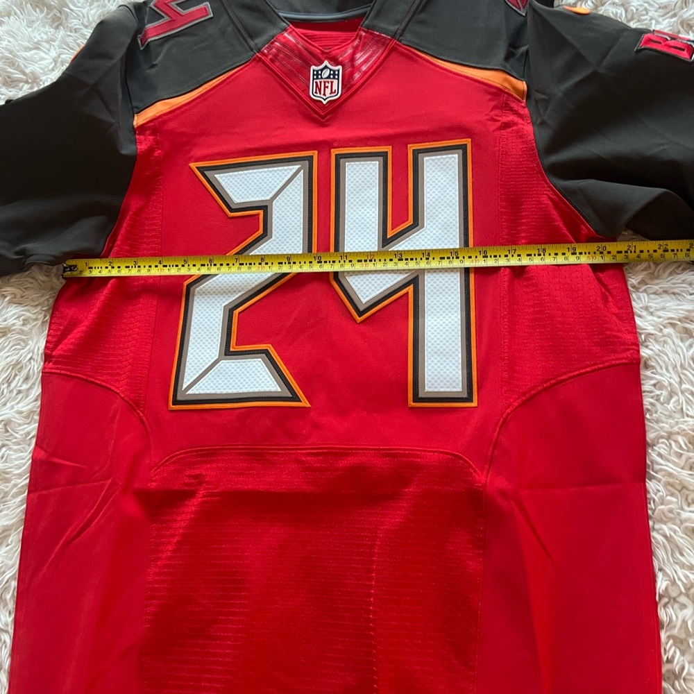 Darrelle Revis Tampa Bay Buccaneers embroidered Nike jersey - Picture 8 of 11